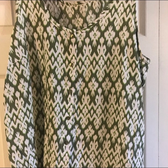 Tops - Green and white cotton tank top